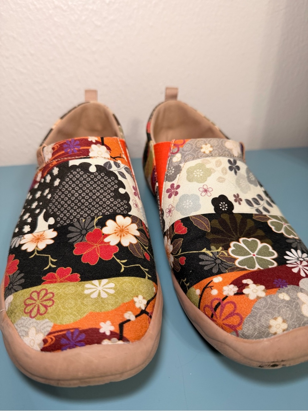UIN travel shoes Japanese-inspired floral patchwork flats - Size 7.5 - Picture 6 of 9